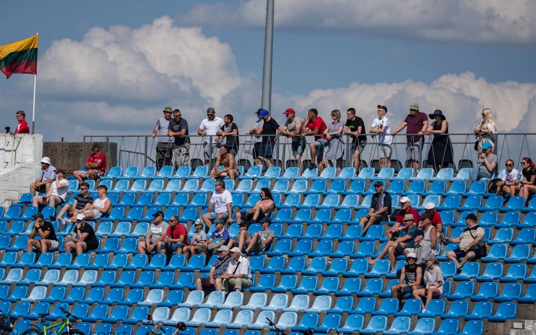 Nuo rugpjūčio 21 d. žiūrovams stadionuose vėl privalomos kaukės